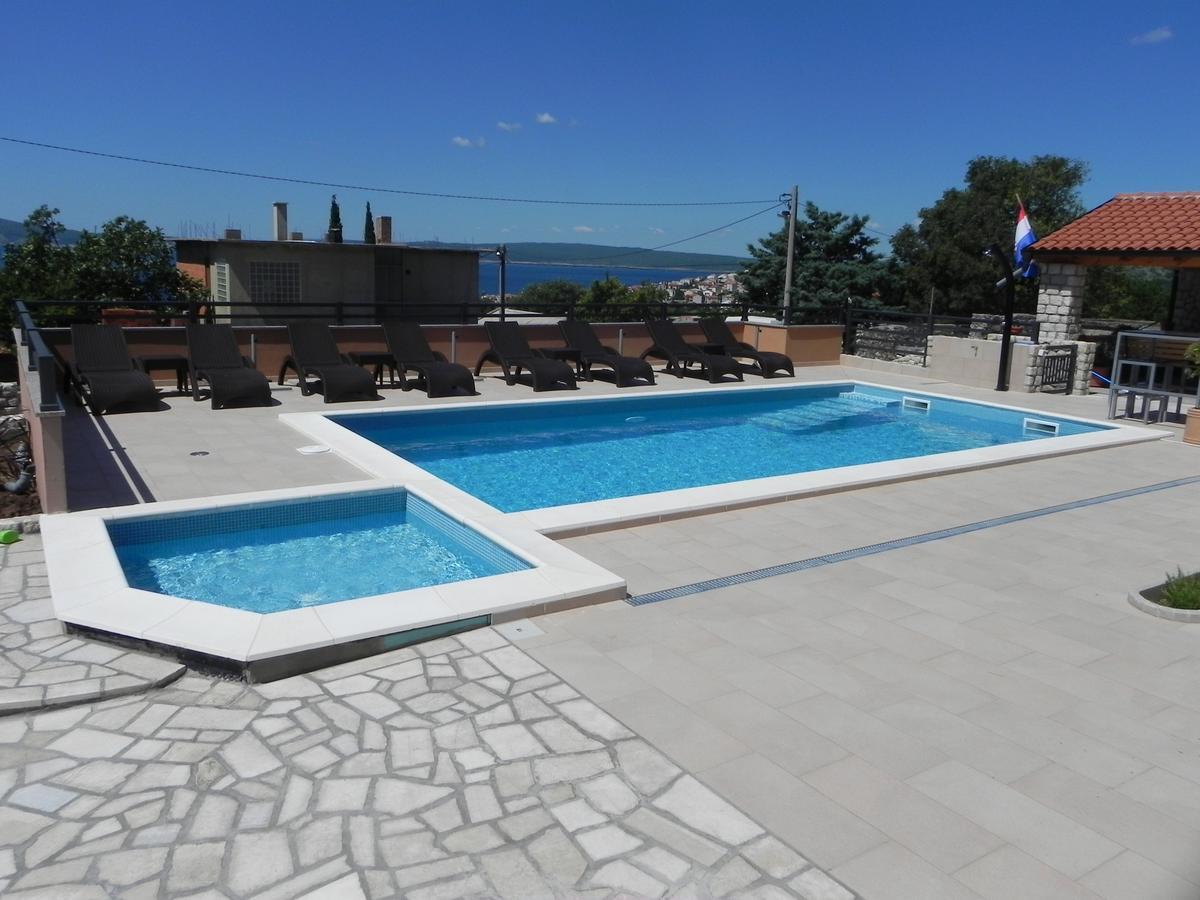 Apartments Antolic Novi Vinodolski Eksteriør bilde